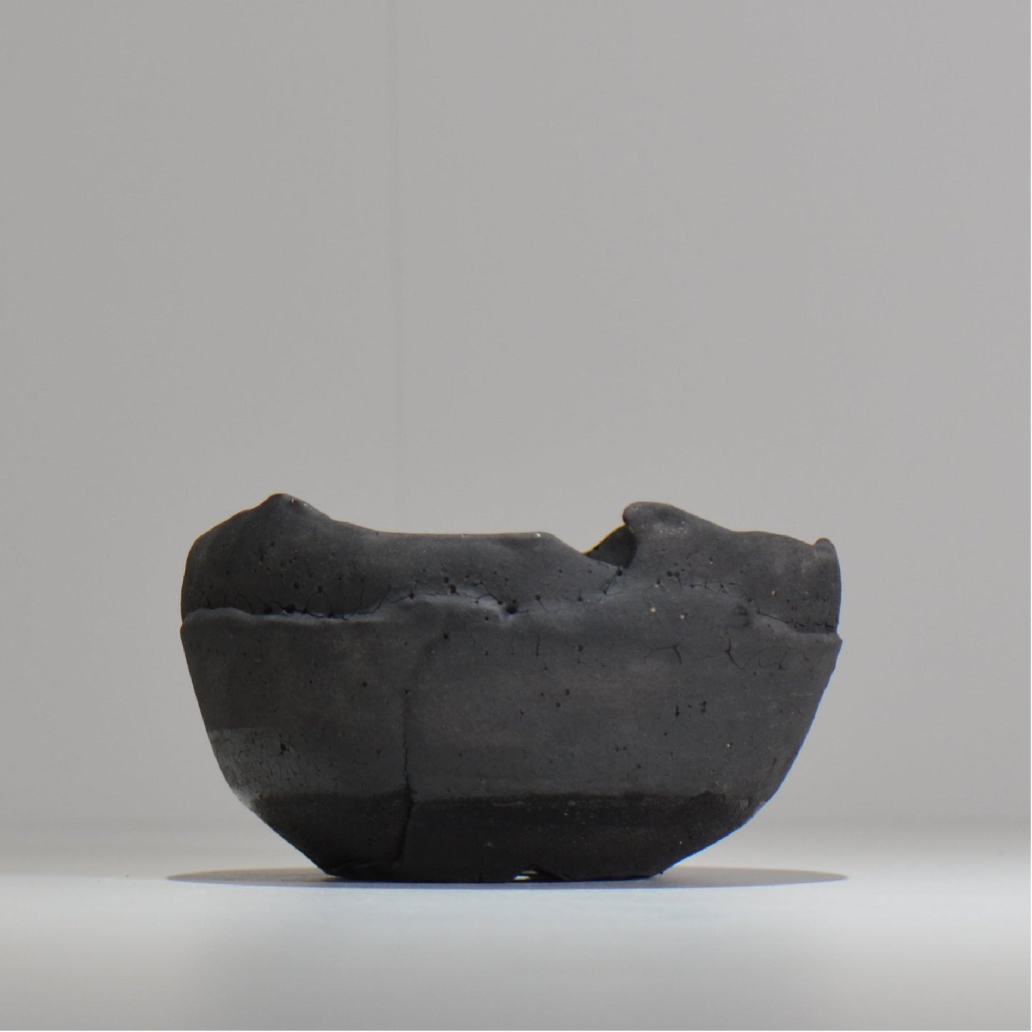 川合牧人 / UROKO POT BLACK / km_urkb05_m / 約φ13cm / 植木鉢
