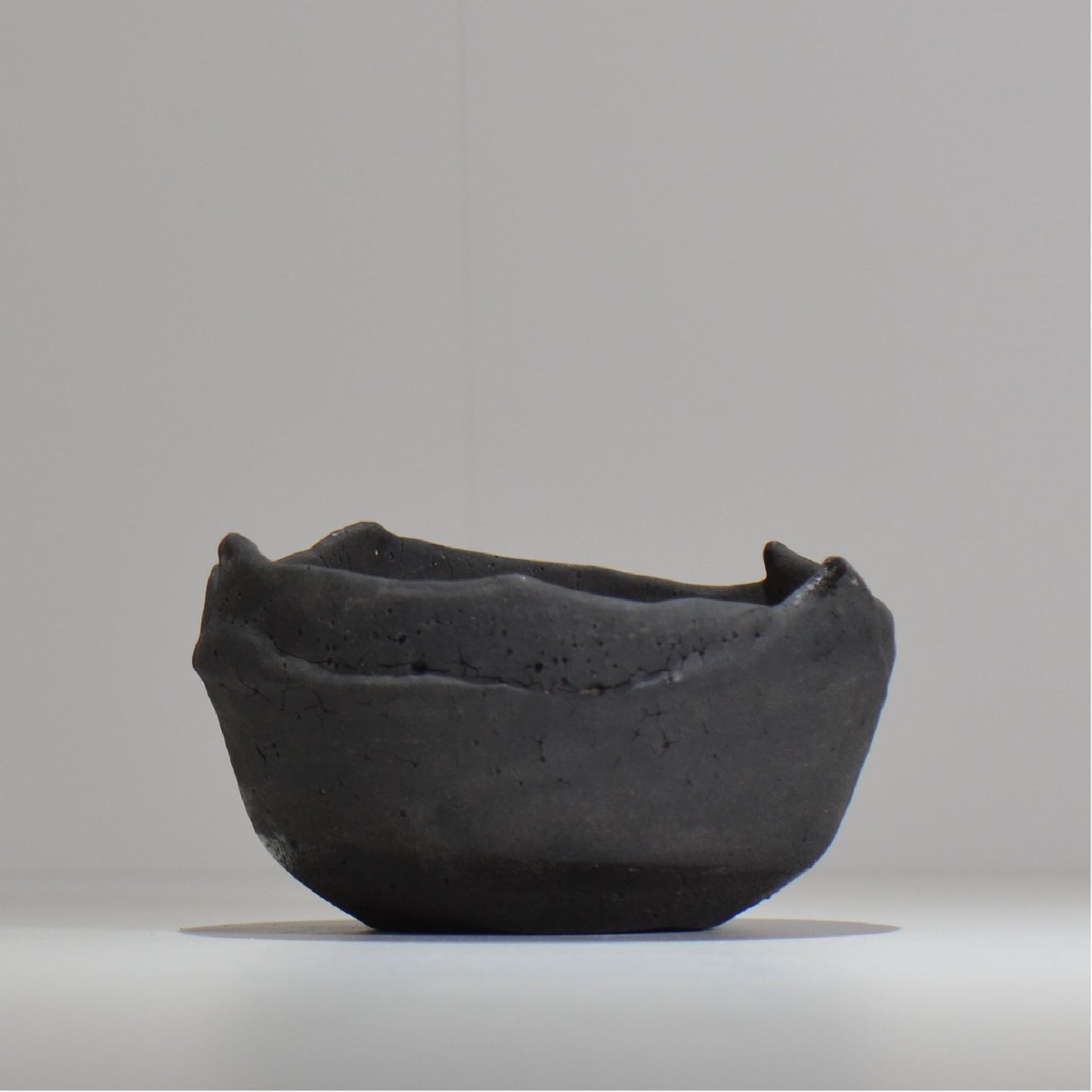 川合牧人 / UROKO POT BLACK / km_urkb05_m / 約φ13cm / 植木鉢