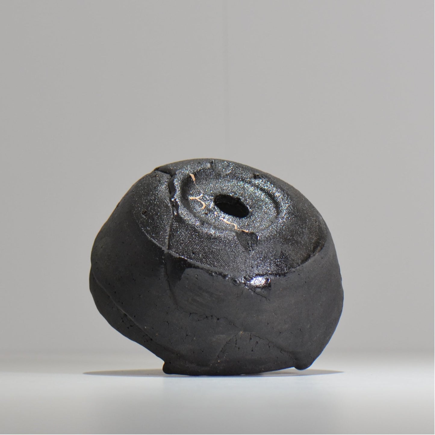 川合牧人 / UROKO POT BLACK / km_urkb05_m / 約φ13cm / 植木鉢