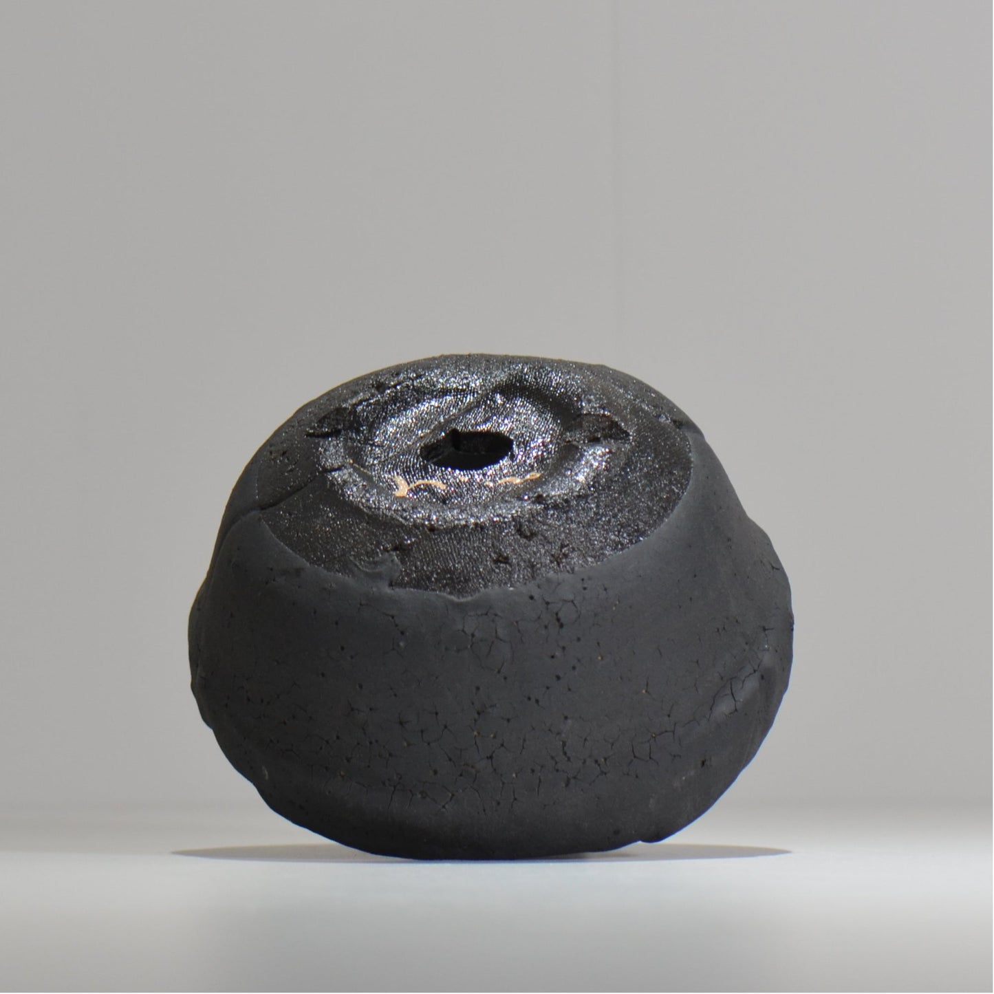 川合牧人 / UROKO POT BLACK / km_urkb06_m / 約φ14cm / 植木鉢