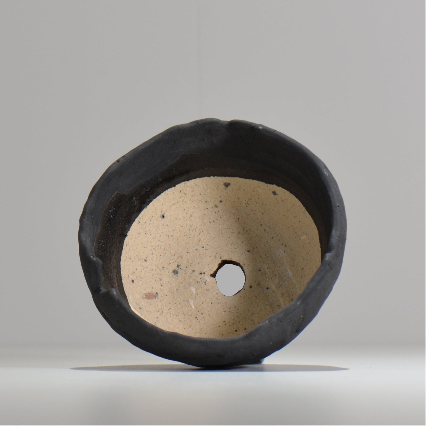 川合牧人 / UROKO POT BLACK / km_urkb06_m / 約φ14cm / 植木鉢