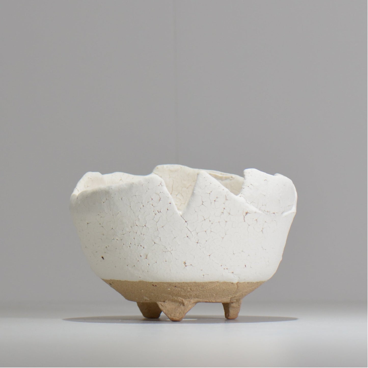 川合牧人 / UROKO POT WHITE/ km_urkw03_m / 約φ14cm / 植木鉢