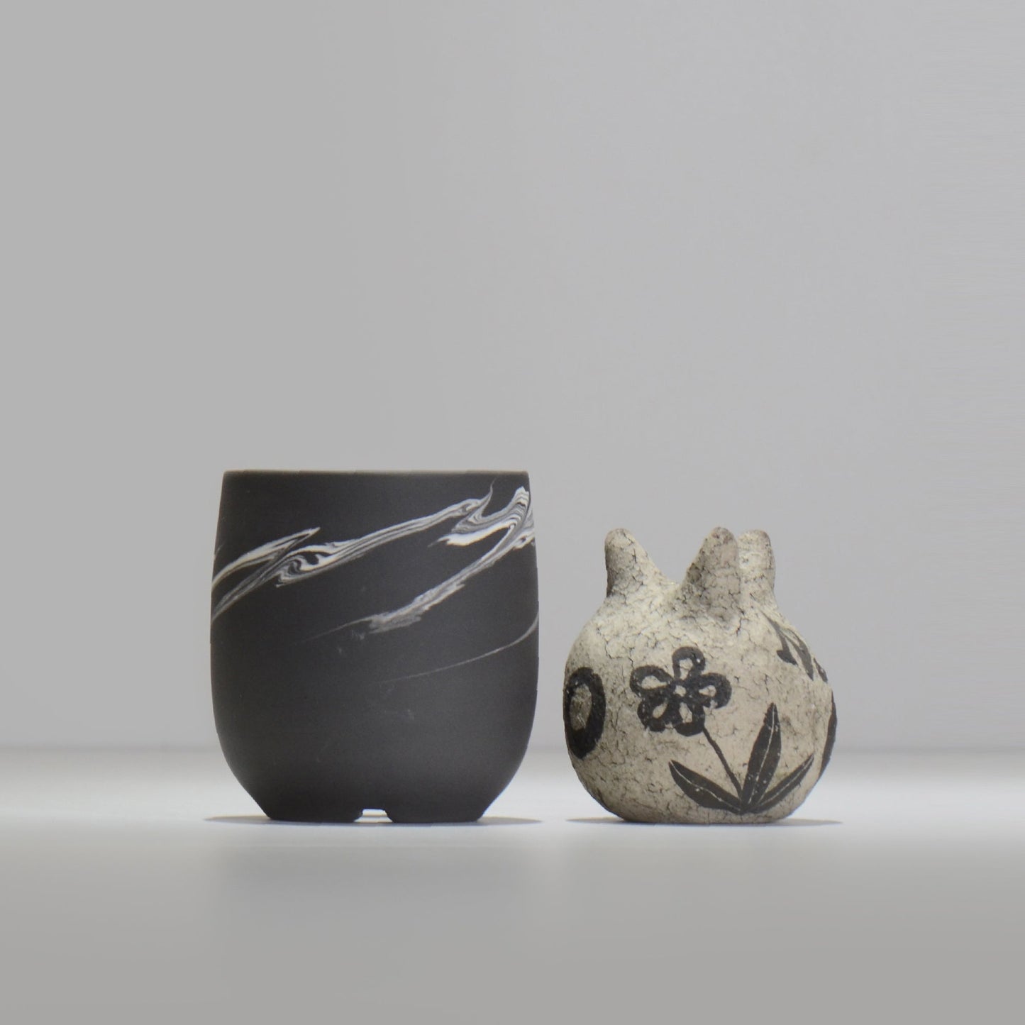 山本真郎 / 黒仙-kokusen014 / S / 約φ8cm / 植木鉢