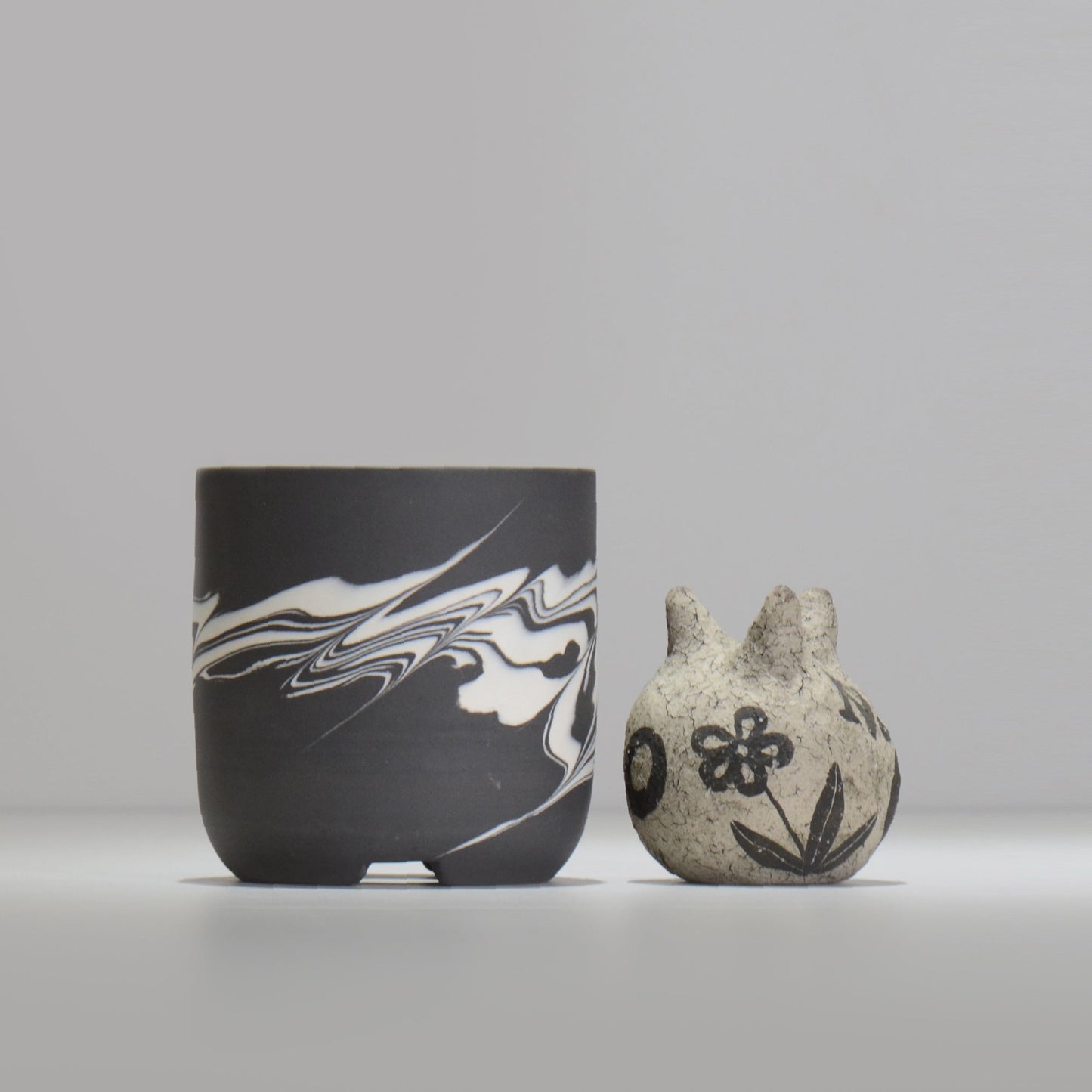 山本真郎 / 黒仙-kokusen018 / M / 約φ10.5cm / 植木鉢