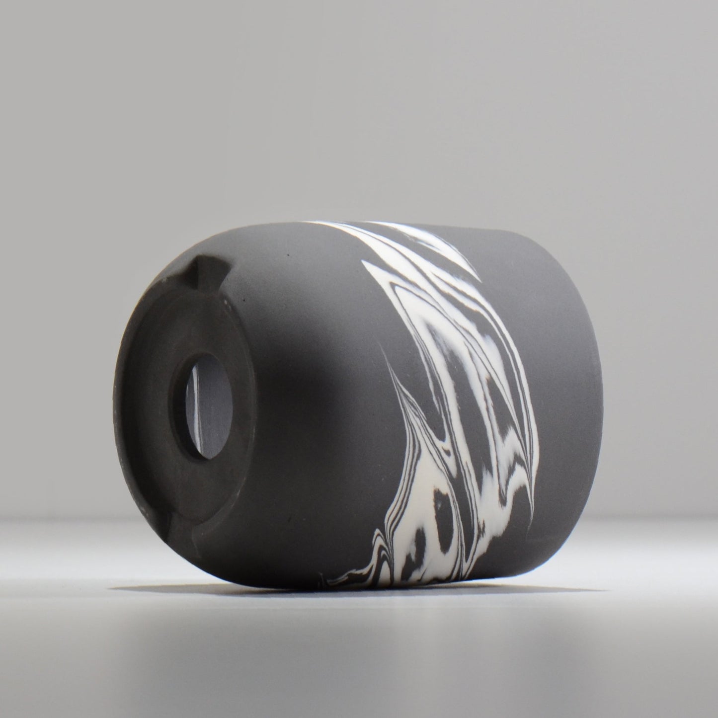 山本真郎 / 黒仙-kokusen019 / M / 約φ10.2cm / 植木鉢