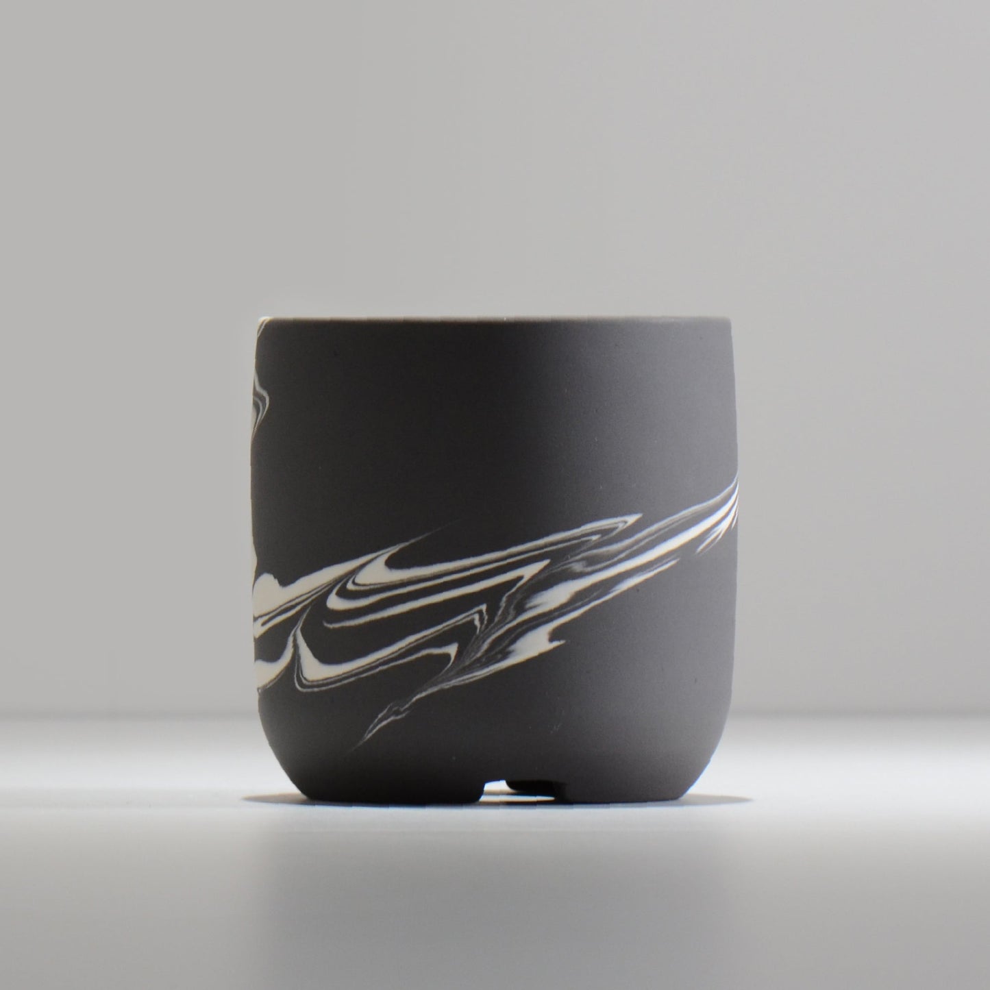 山本真郎 / 黒仙-kokusen020 / M / 約φ10.7cm / 植木鉢