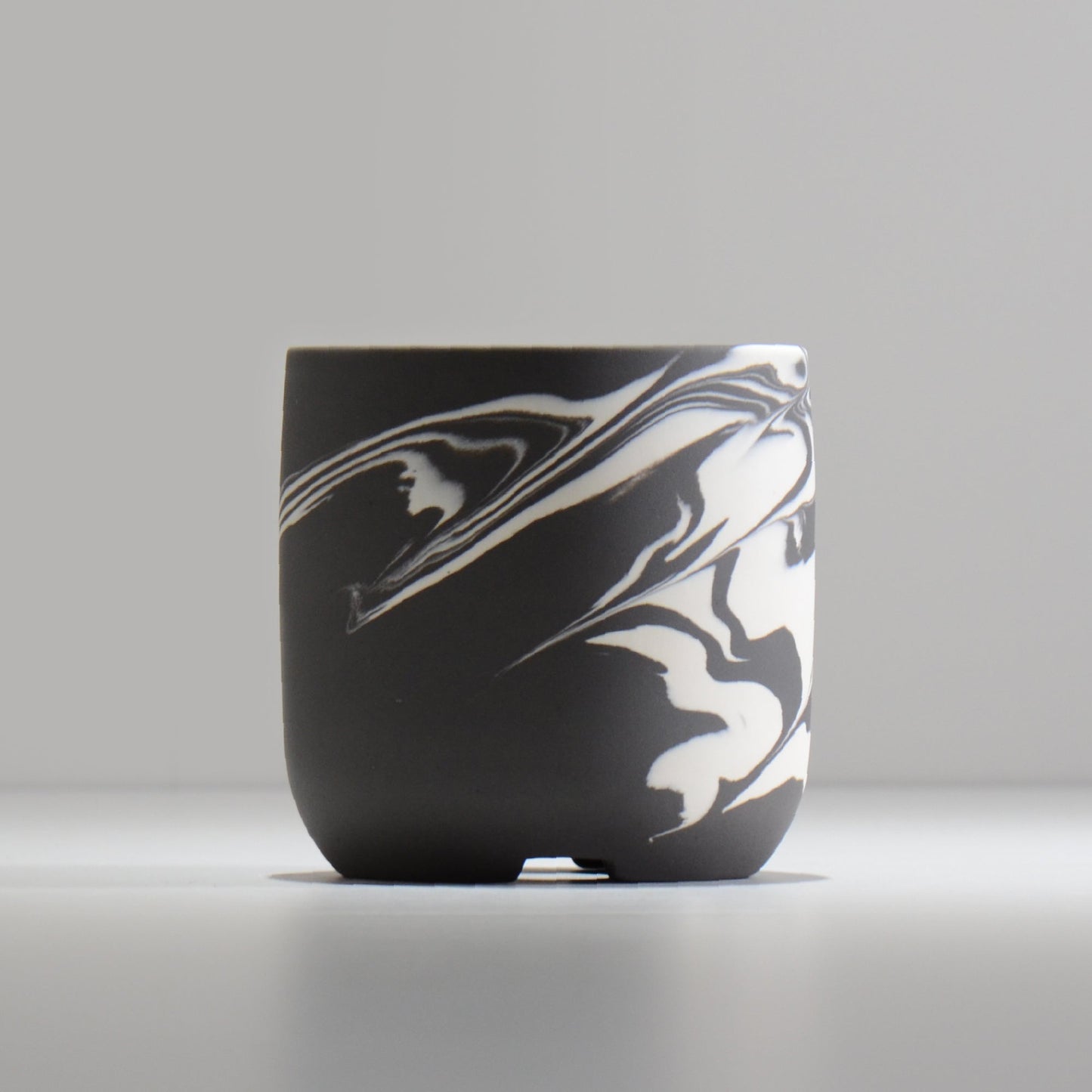 山本真郎 / 黒仙-kokusen020 / M / 約φ10.7cm / 植木鉢