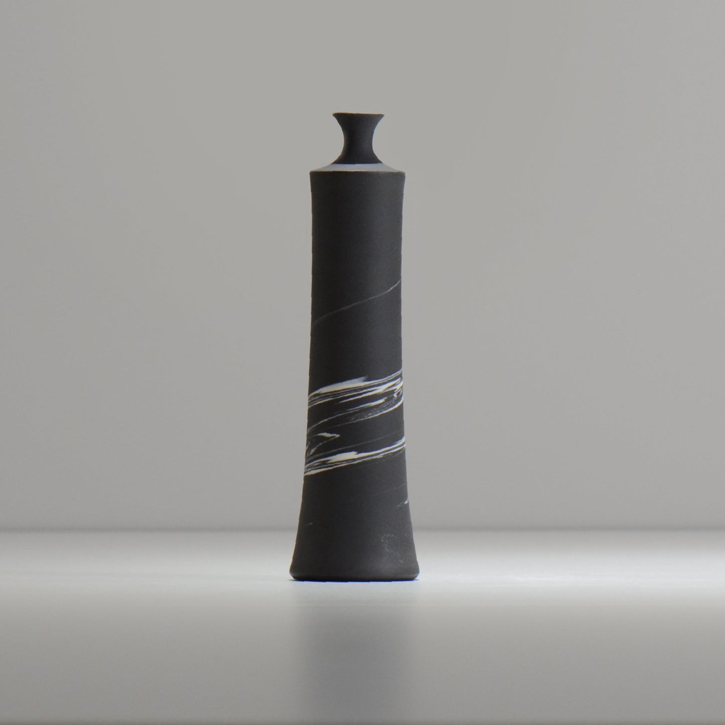 山本真郎 / 黒仙 / kokusen_ichi_xs / 約口径φ1.9cm / 一輪挿し