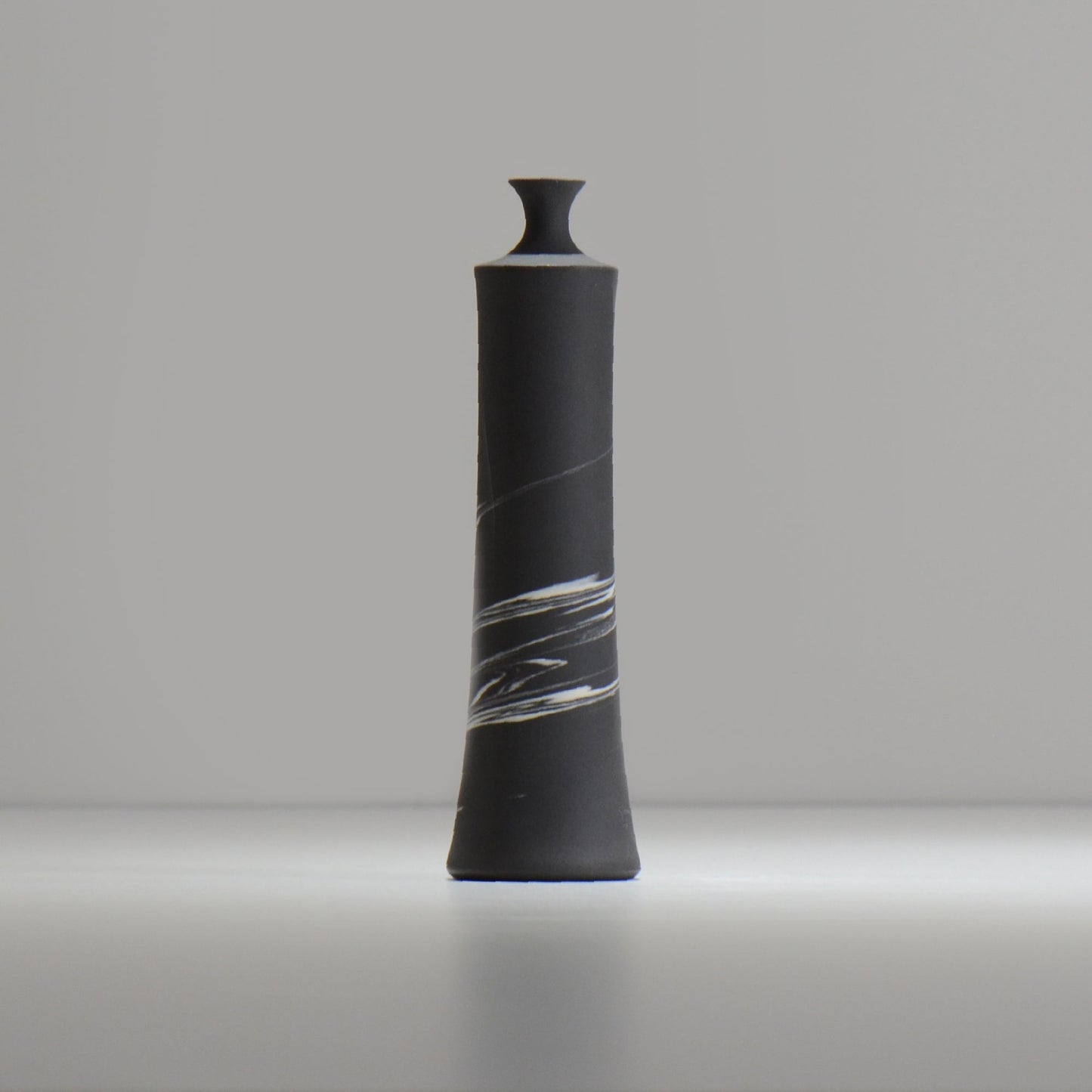 山本真郎 / 黒仙 / kokusen_ichi_xs / 約口径φ1.9cm / 一輪挿し
