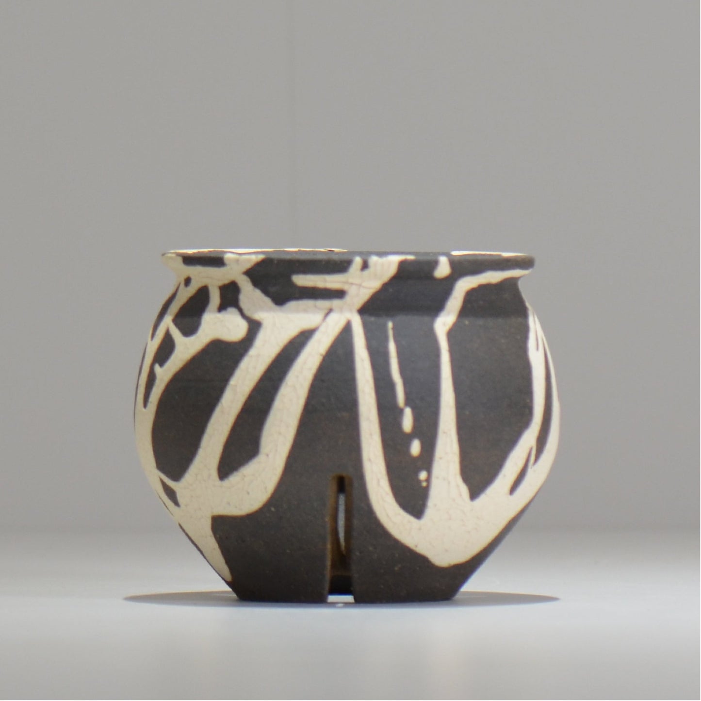 沼野 秀章 / 黒二白 / S / nh_bw06_s / 約φ9.7cm / 植木鉢