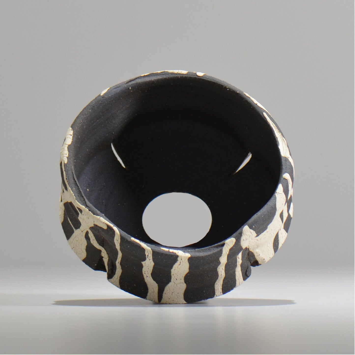 沼野 秀章 / 黒二白 / S / nh_bw11_m / 約φ12.8cm / 植木鉢