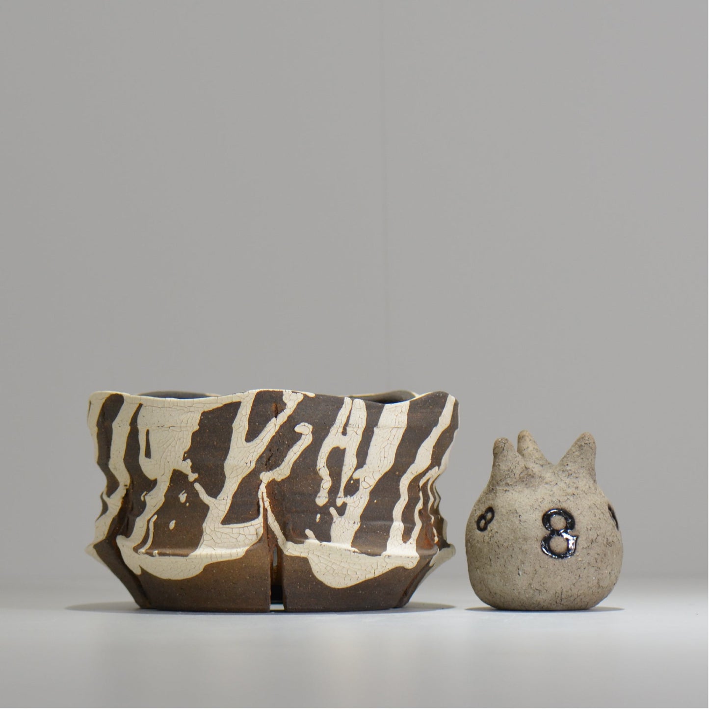 沼野 秀章 / 黒二白 / S / nh_bw21_l / 約φ17.8cm / 植木鉢