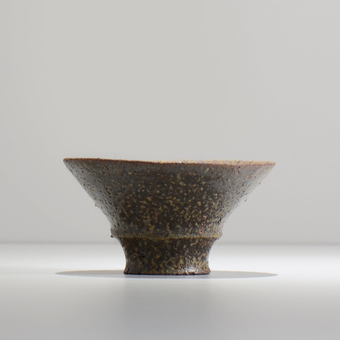 山下太 / ASOBO 錆(さび)/ 27 / 約 φ16cm / 植木鉢