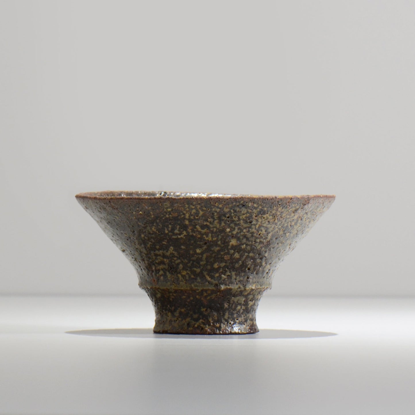 山下太 / ASOBO 錆(さび)/ 27 / 約 φ16cm / 植木鉢