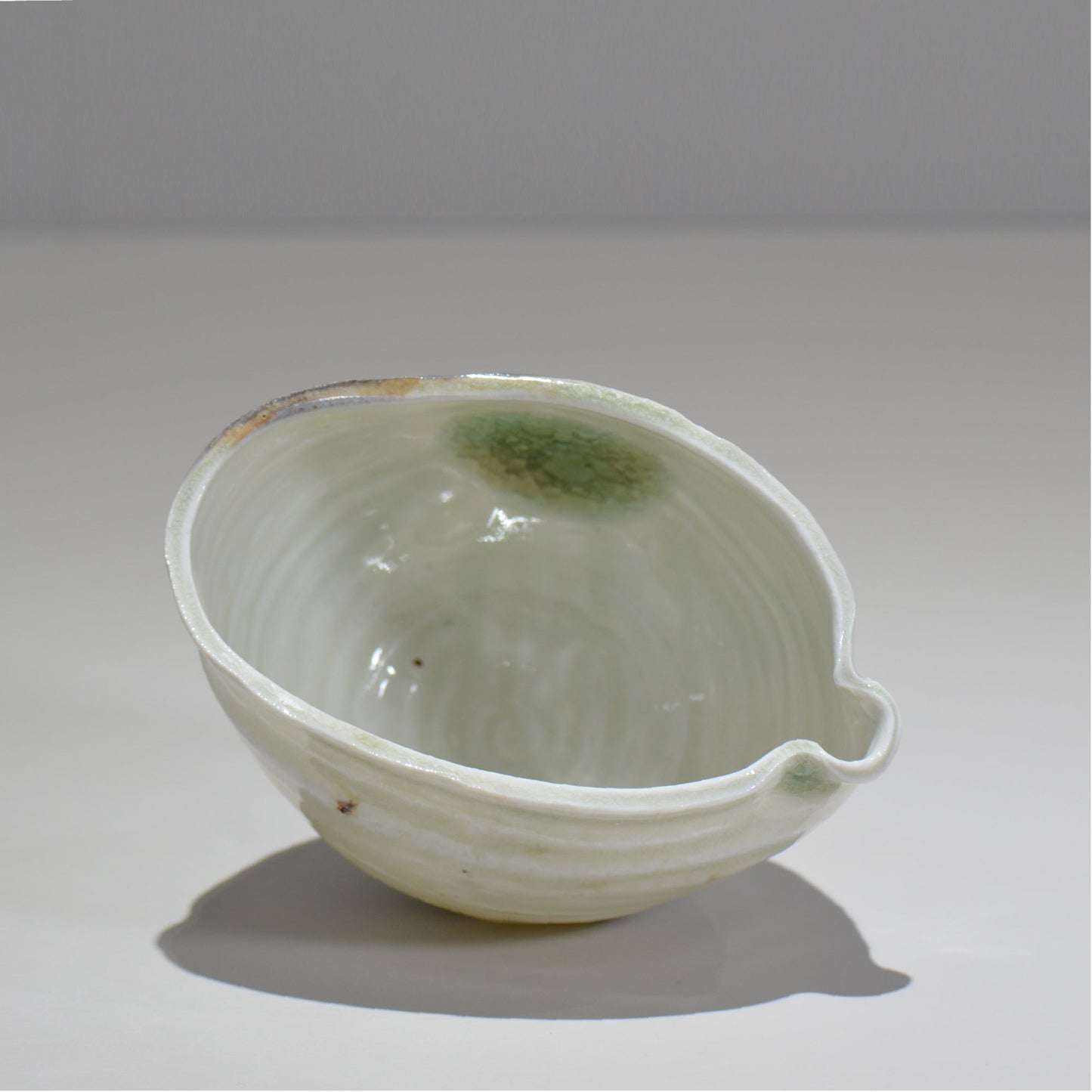 須釜 優子 / 伊賀磁器貝目片口酒器/ sy_01