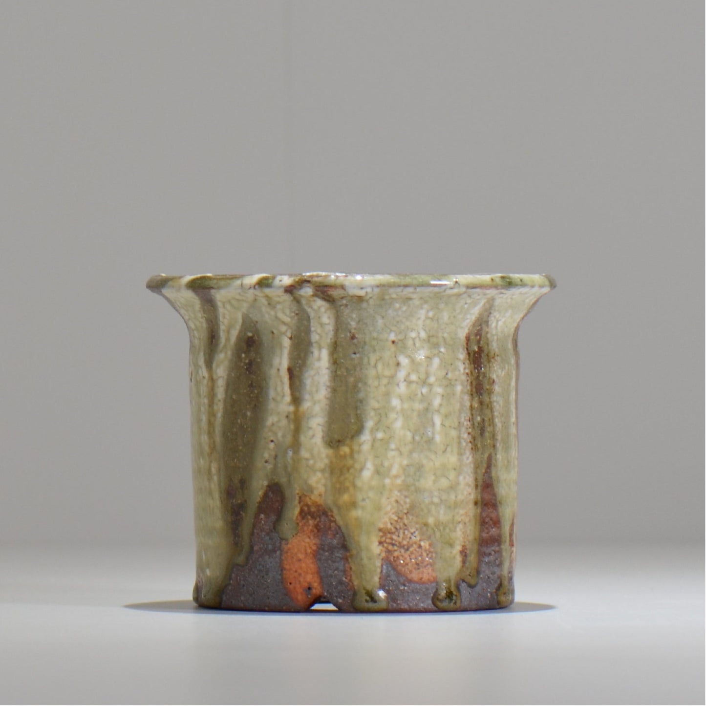 須釜 優子 / 伊賀白がけ鉢 / sy04_04_s / 約 φ12cm / 植木鉢