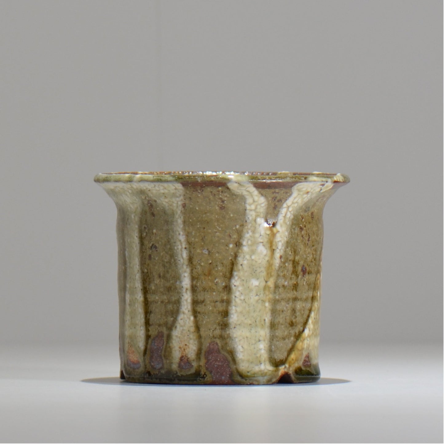 須釜 優子 / 伊賀白がけ鉢 / sy04_04_s / 約 φ12cm / 植木鉢