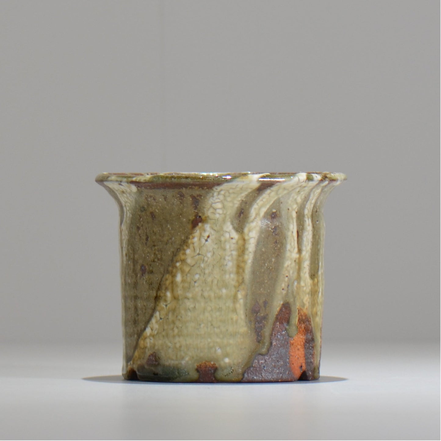 須釜 優子 / 伊賀白がけ鉢 / sy04_04_s / 約 φ12cm / 植木鉢
