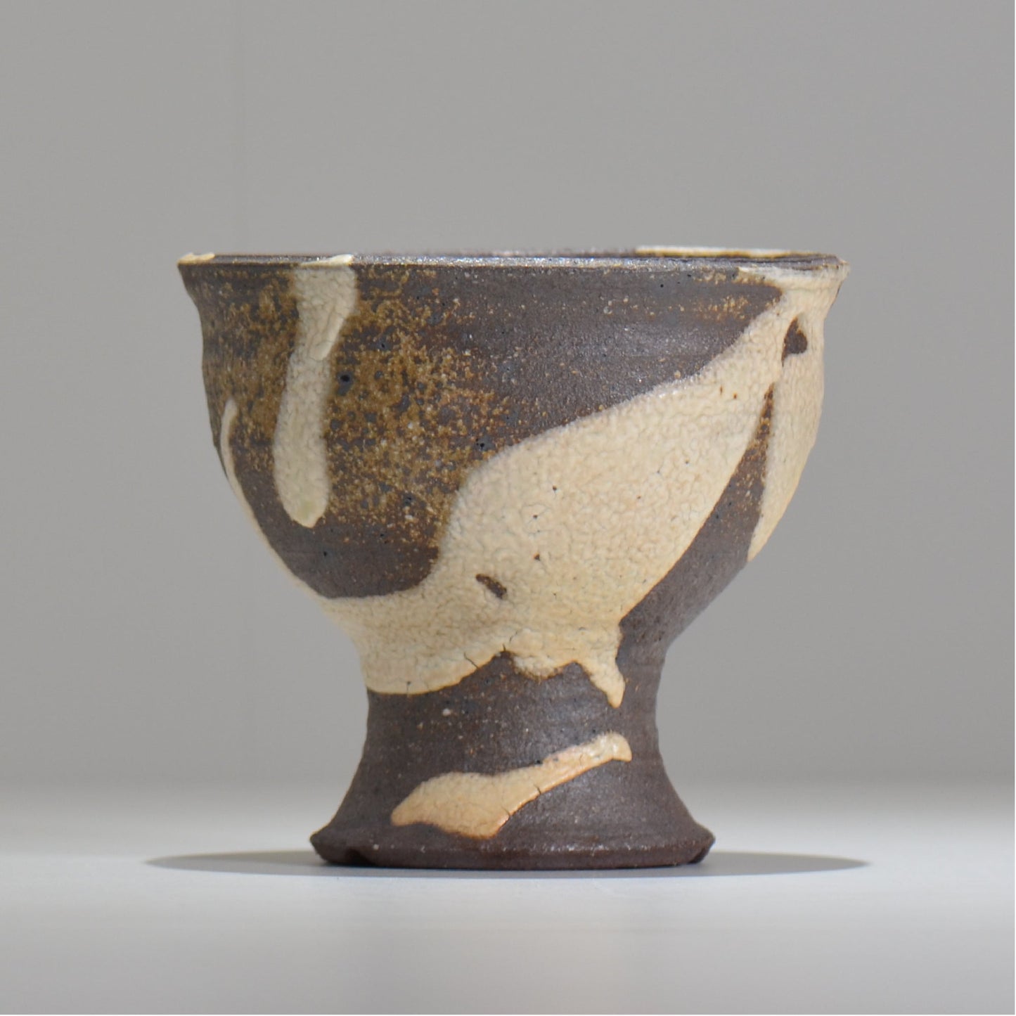 須釜 優子 / 伊賀白がけ鉢 / sy04_07_m / 約 φ15cm / 植木鉢