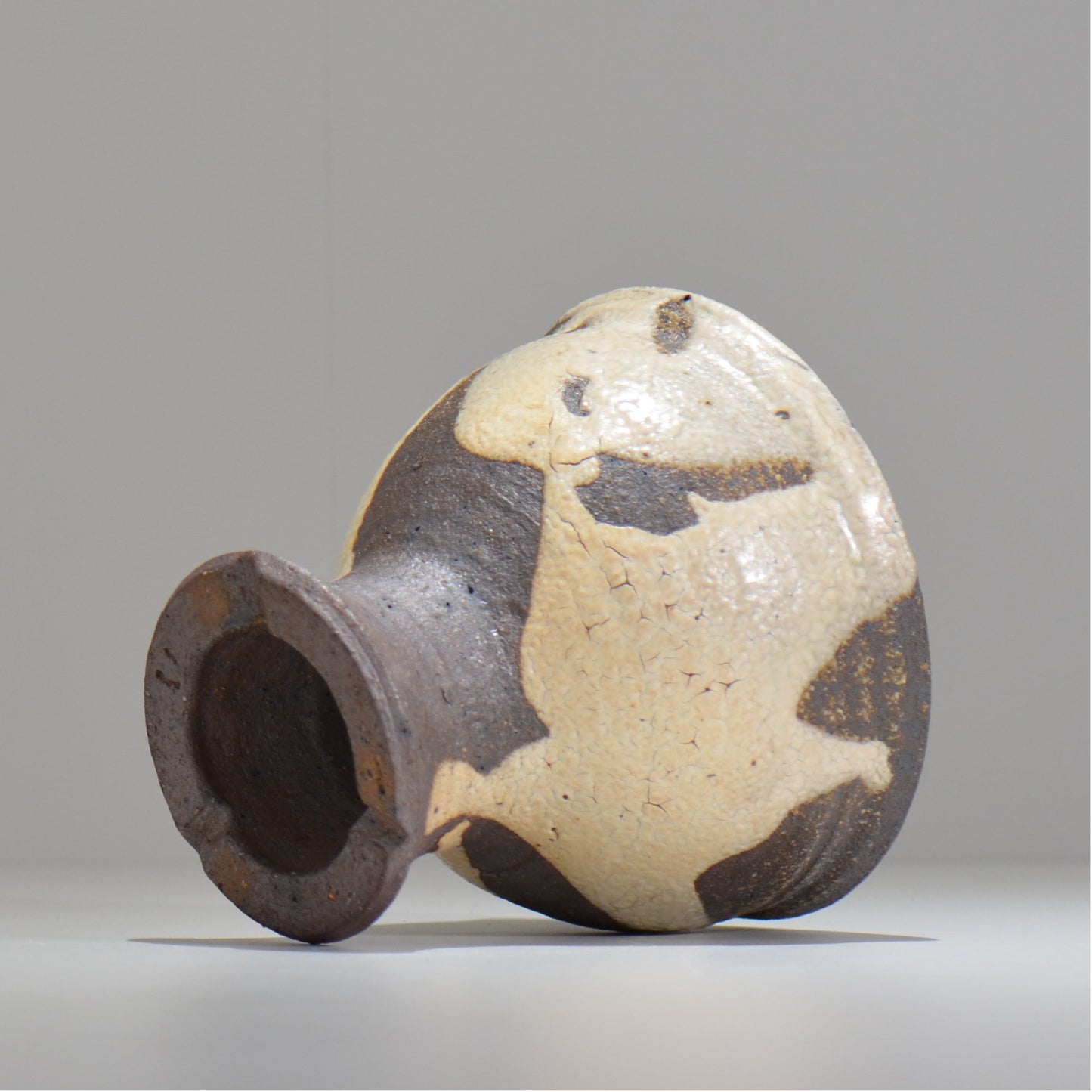 須釜 優子 / 伊賀白がけ鉢 / sy04_07_m / 約 φ15cm / 植木鉢