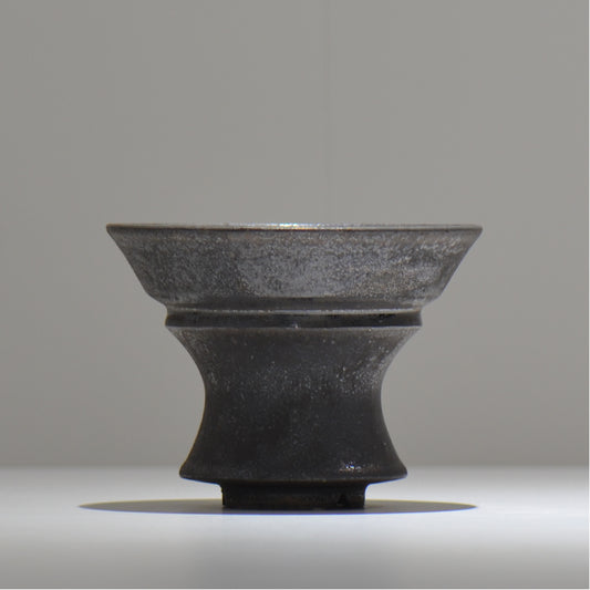 YATAGARASU / No.8 Type A 001 / L / 約 φ14.7cm / 植木鉢