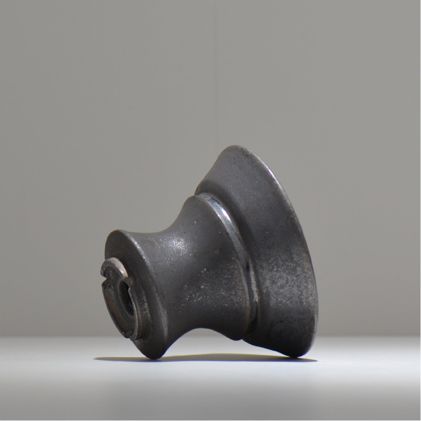 YATAGARASU / No.8 Type A 001 / L / 約 φ14.7cm / 植木鉢