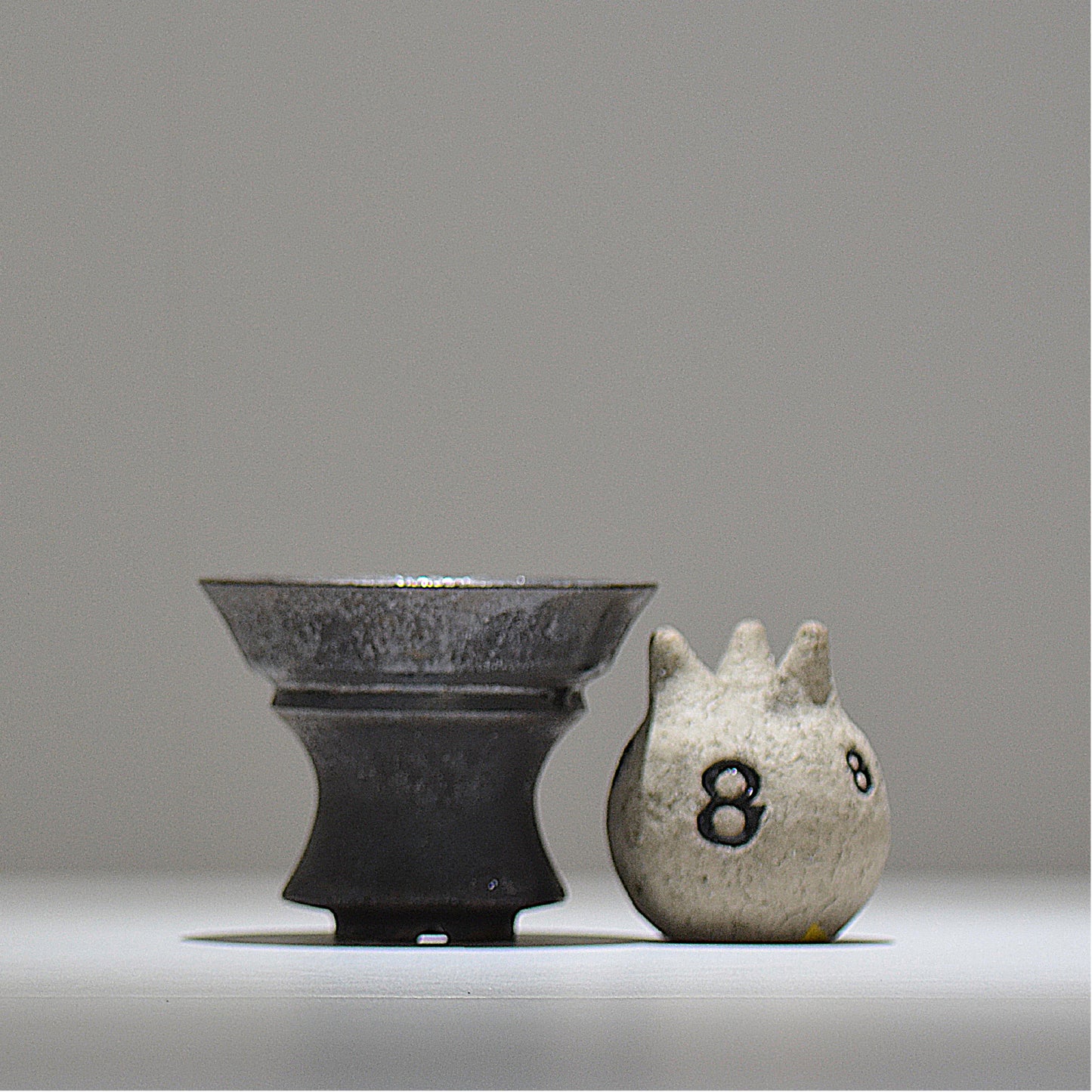YATAGARASU / No.8 Type A 001 / M / 約 φ12.3cm / 植木鉢