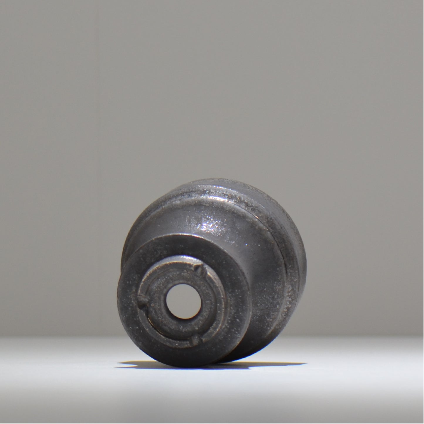 YATAGARASU / No.8 Type A 003/ M / 約 φ9.3cm / 植木鉢