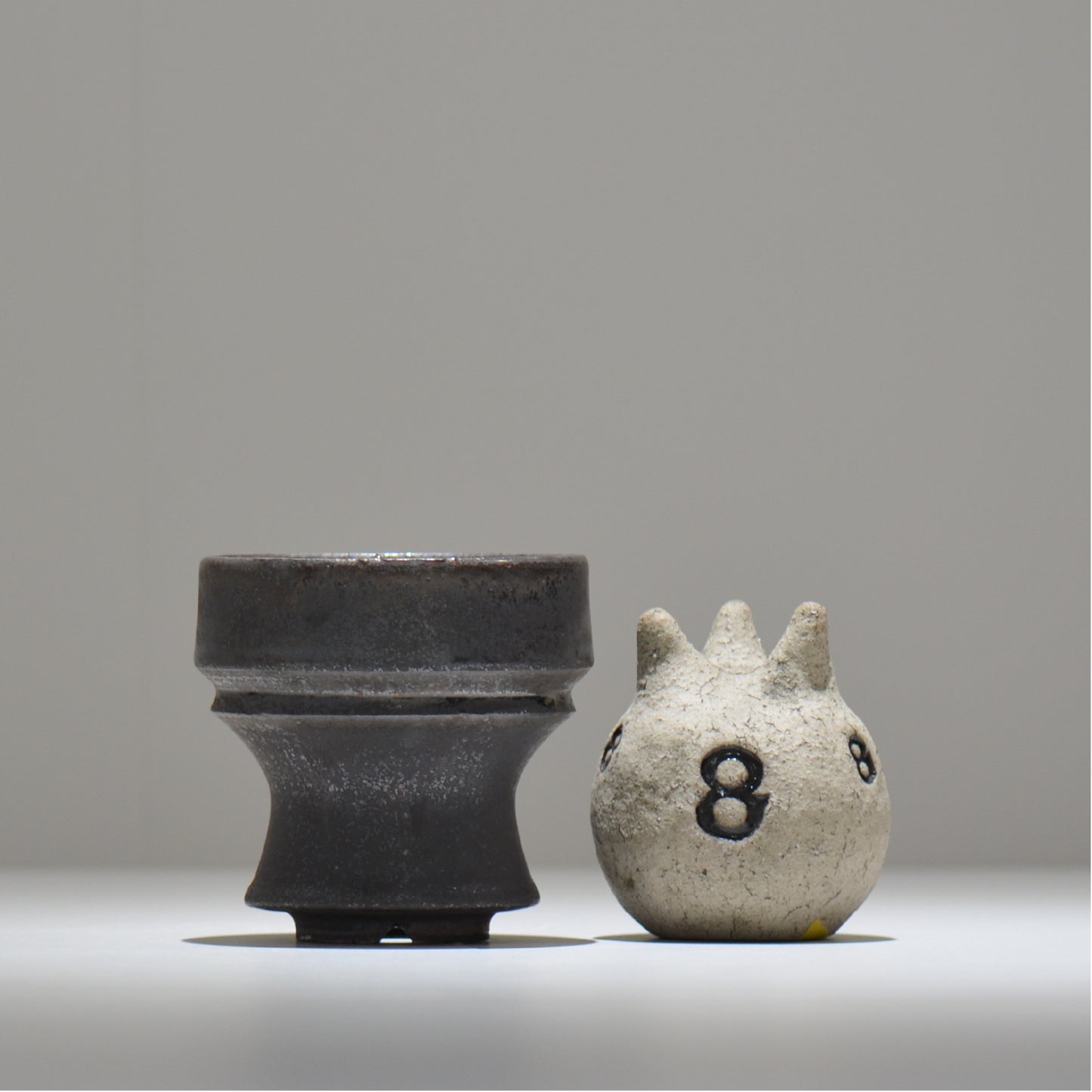 YATAGARASU / No.8 Type A 003/ M / 約 φ9.3cm / 植木鉢