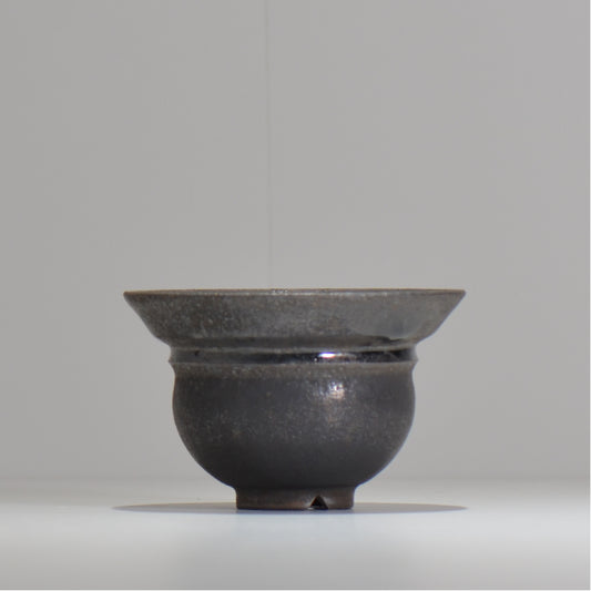 YATAGARASU / No.8 Type A 004 / M / Approx. φ9.6cm / Flowerpot