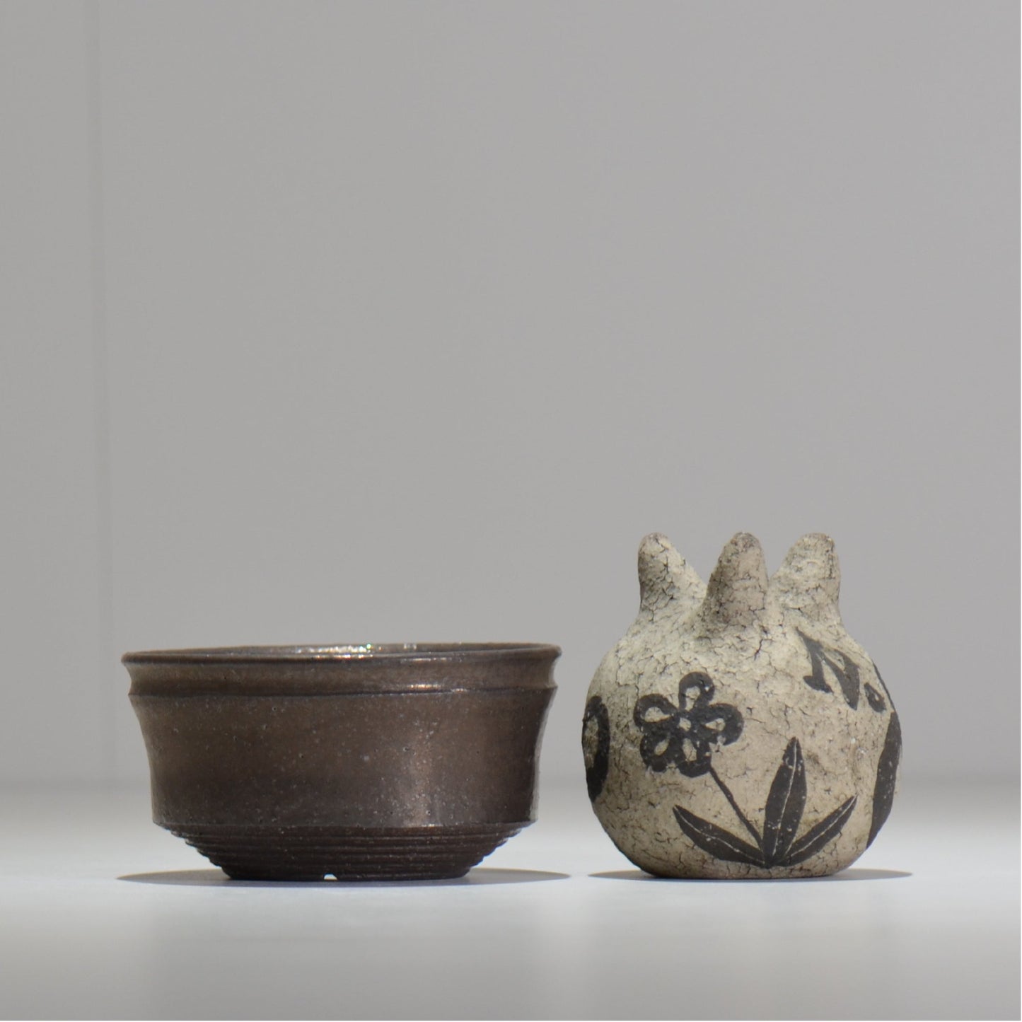 HACHILABO / UNIQUE POT 02 / S / 約 φ10.5cm / 植木鉢