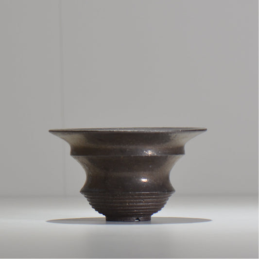 HACHILABO / UNIQUE POT 03 / M / 約 φ13.7cm / 植木鉢