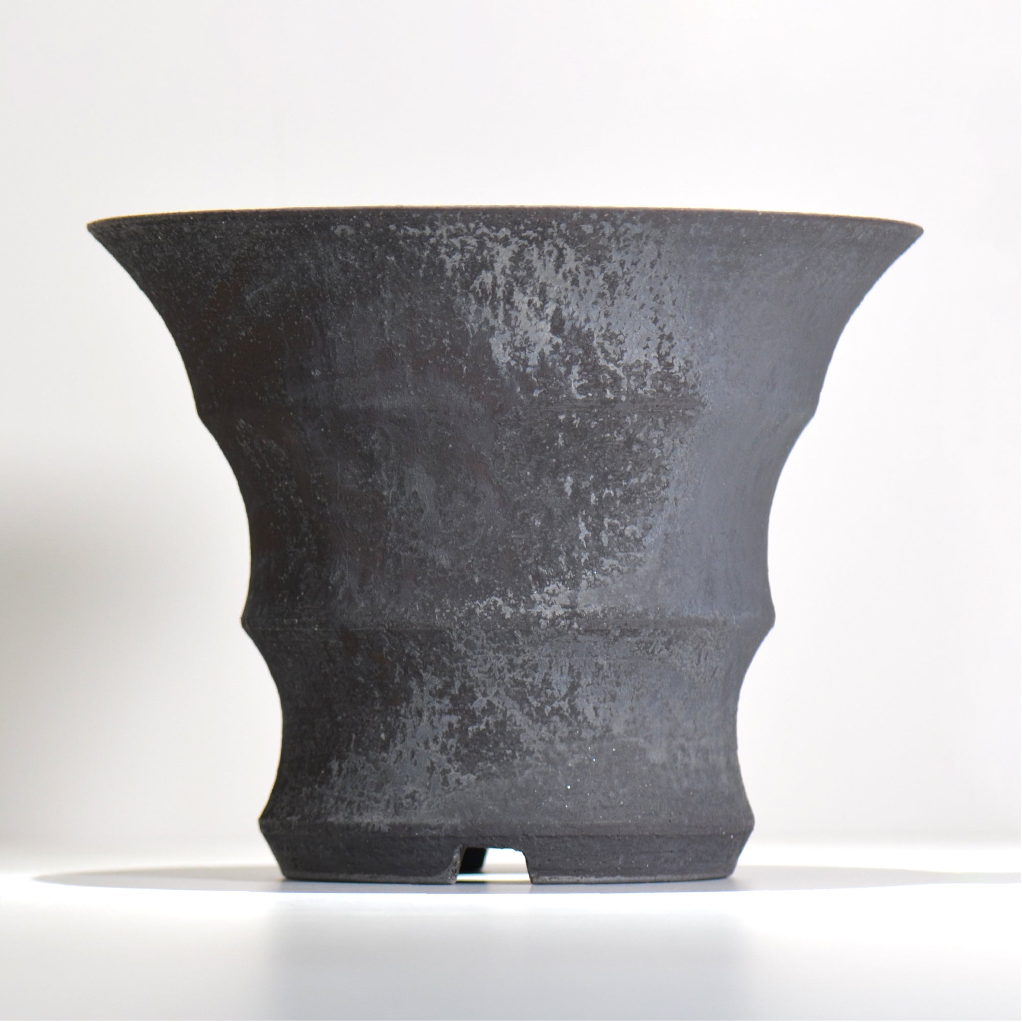 YATAGARASU / BIG 002 / 大鉢 / 約 φ28cm / 植木鉢 – ハチラボ
