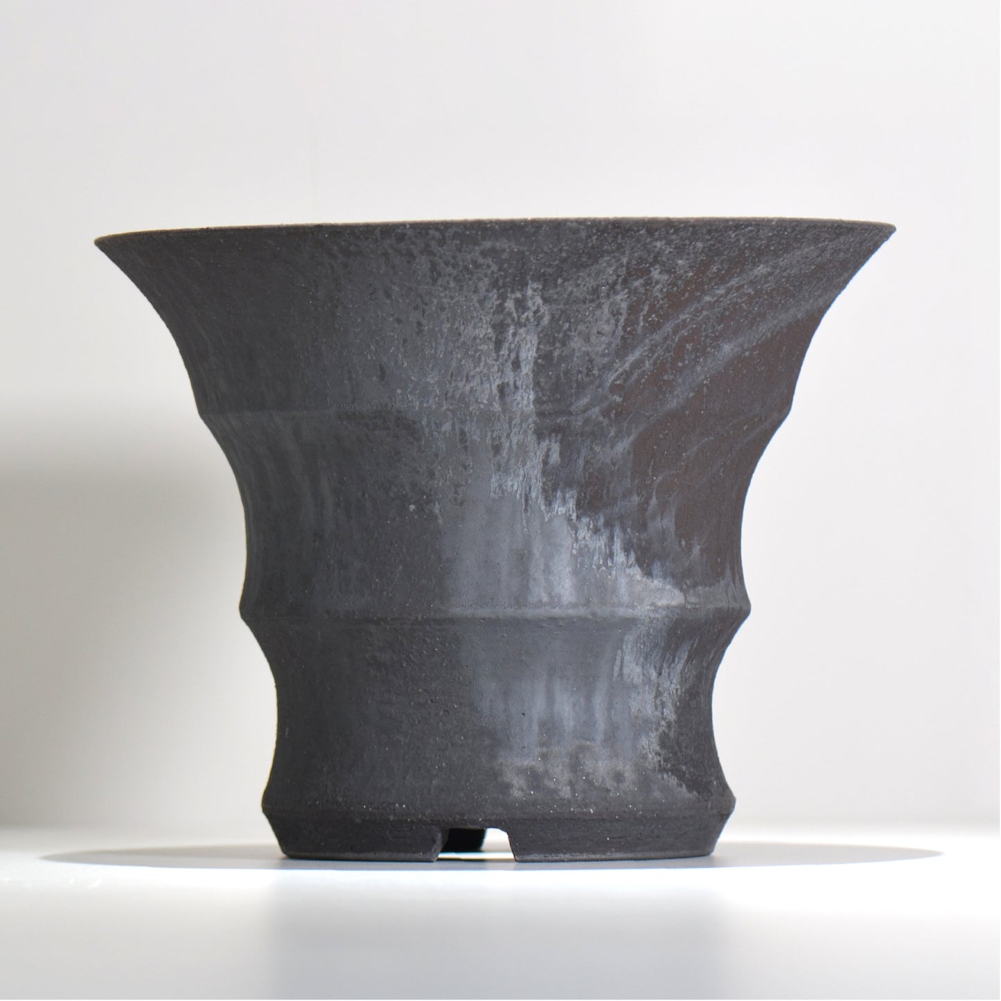 YATAGARASU / BIG 002 / 大鉢 / 約 φ28cm / 植木鉢