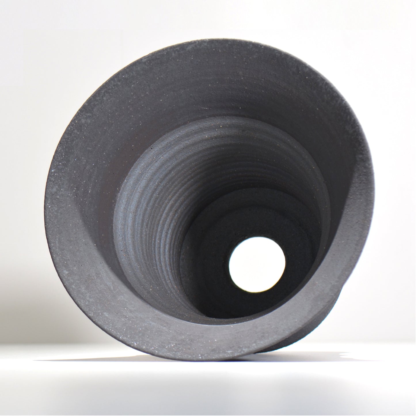 YATAGARASU / BIG 002 / 大鉢 / 約 φ28cm / 植木鉢