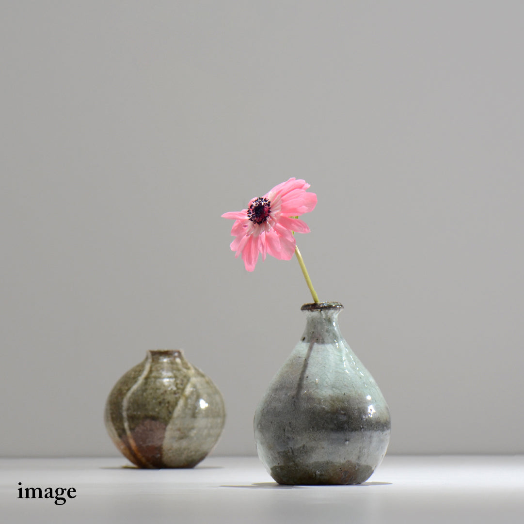 須釜 優子 / 伊賀白炭 一輪挿し / su03_ichi01_s  / 口径約 φ2.1cm / 花瓶