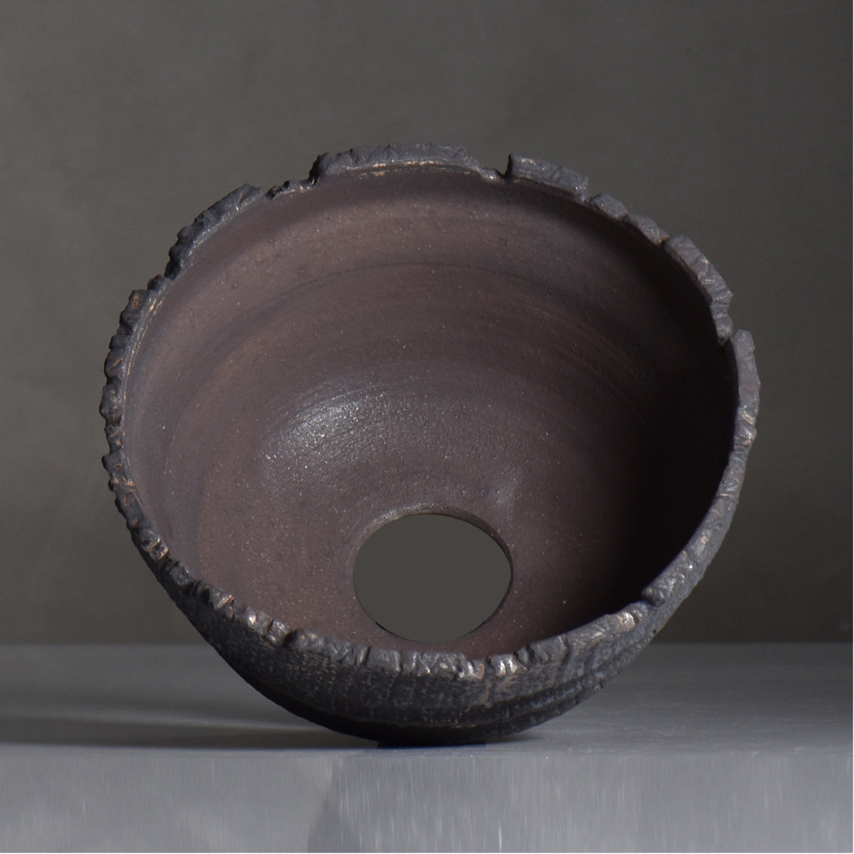 菊地元野 / AVOCADO BORDER  ブラック 04/XL/ 約φ19cm / 植木鉢