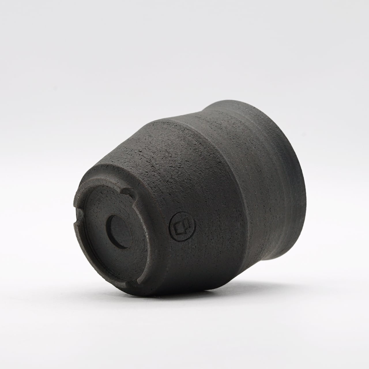 YATAGARASU / 安善 BKM 04 / 約 φ8.3cm / 植木鉢