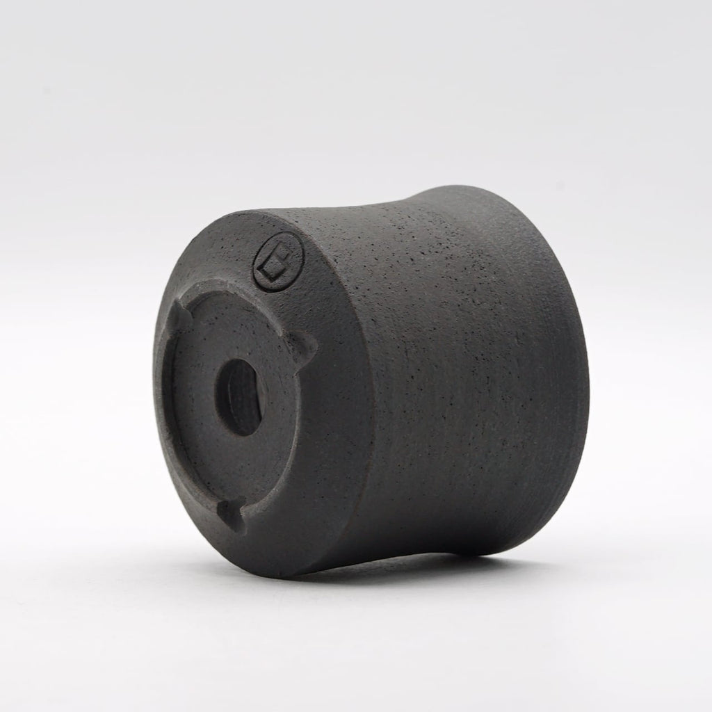 YATAGARASU / 安善 BKM 05 / 約 φ8.2cm / 植木鉢