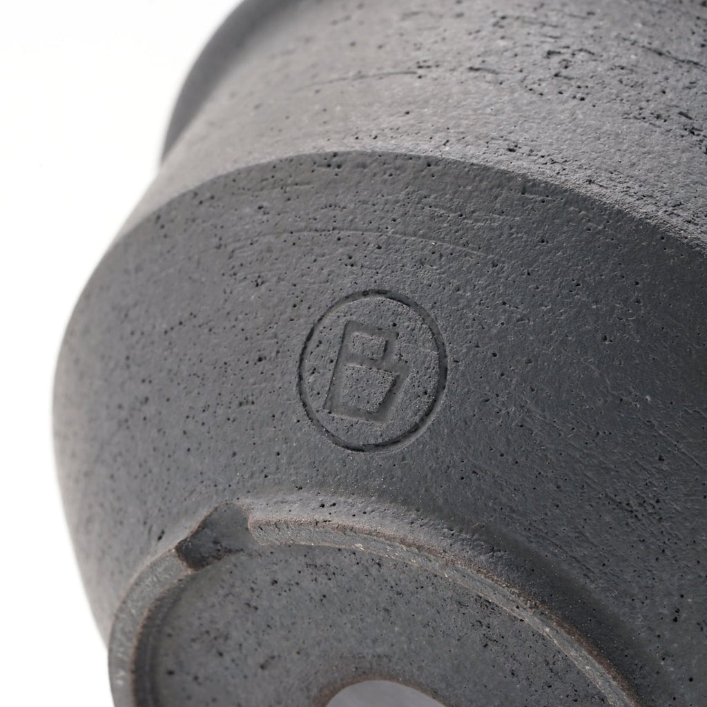 YATAGARASU / 安善 BKM 08 / 約 φ10.6cm / 植木鉢