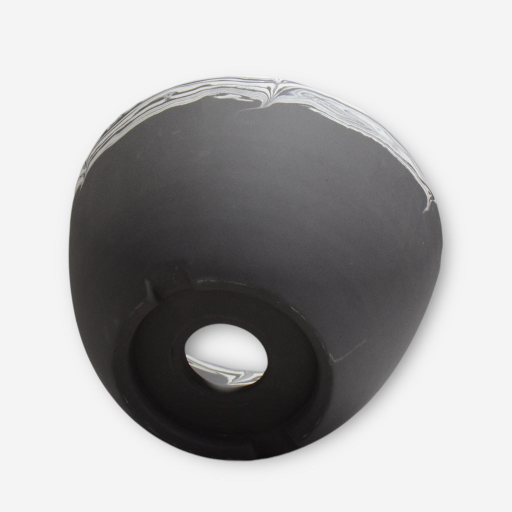 21.山本真郎 / 黒仙  / kokusen_01_big  / 大鉢 / 約 φ21cm / 植木鉢