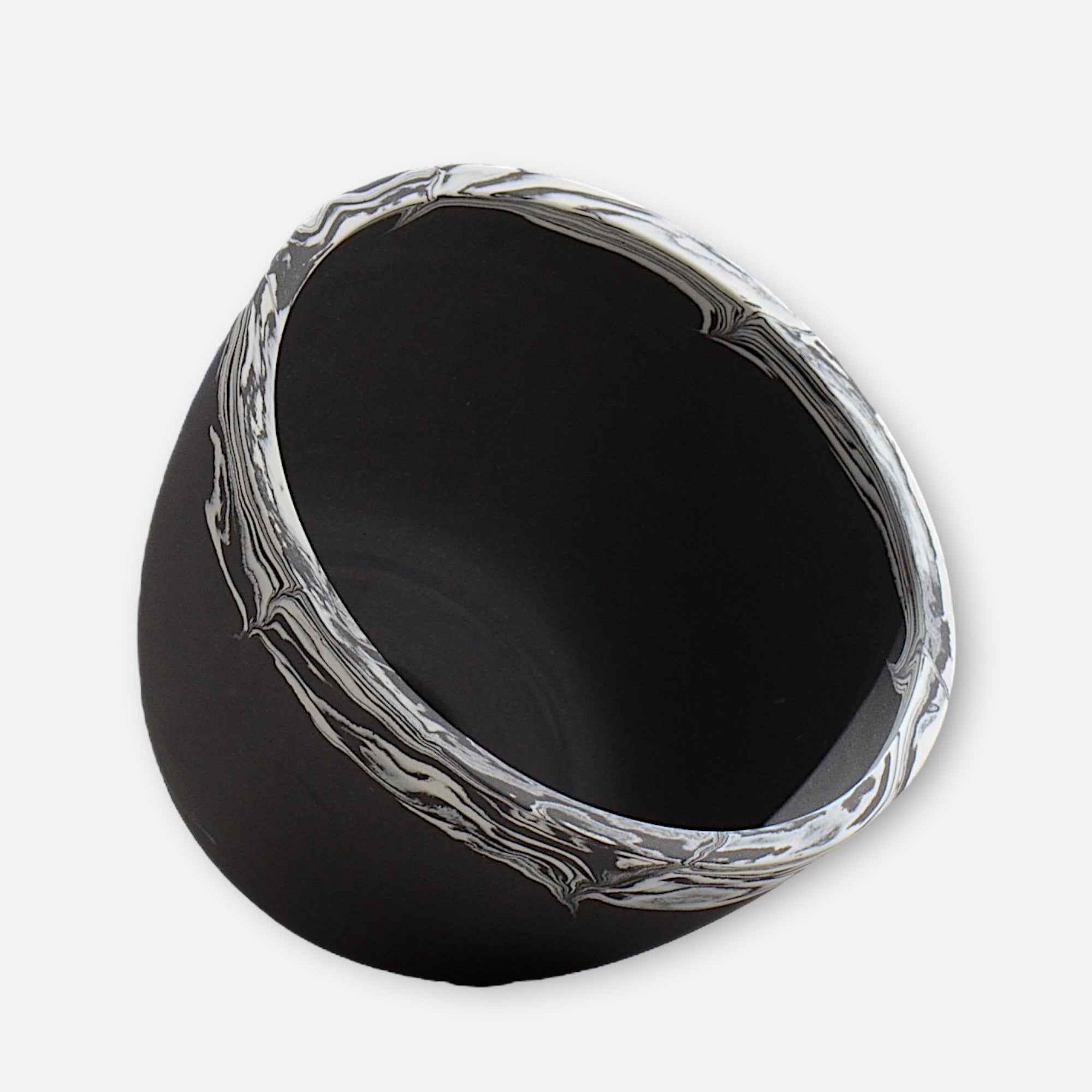 21.山本真郎 / 黒仙  / kokusen_01_big  / 大鉢 / 約 φ21cm / 植木鉢