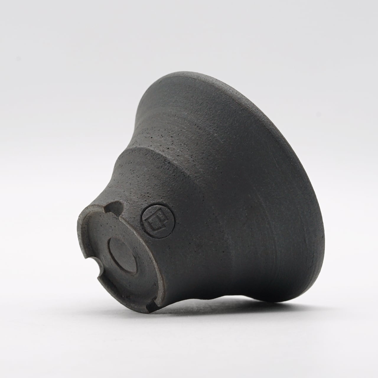 YATAGARASU / 安善 BKM 07 / 約 φ10.5cm / 植木鉢