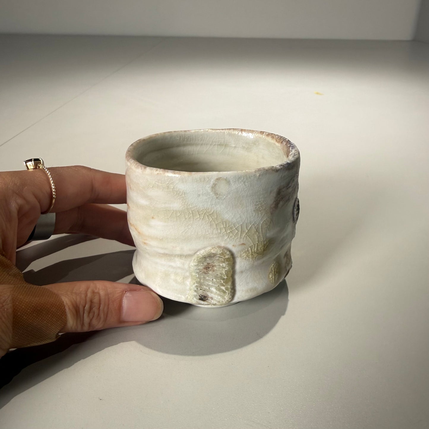 須釜 優子 / 伊賀磁器貝目ぐい呑/ sy_05/ 酒器 / お正月に /お祝い