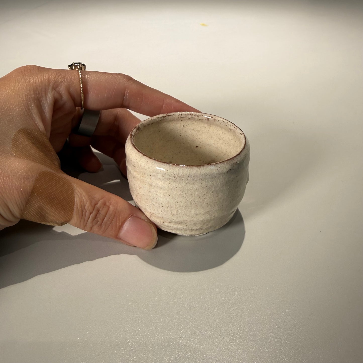 川合 牧人 / 粉引お猪口 / km_04