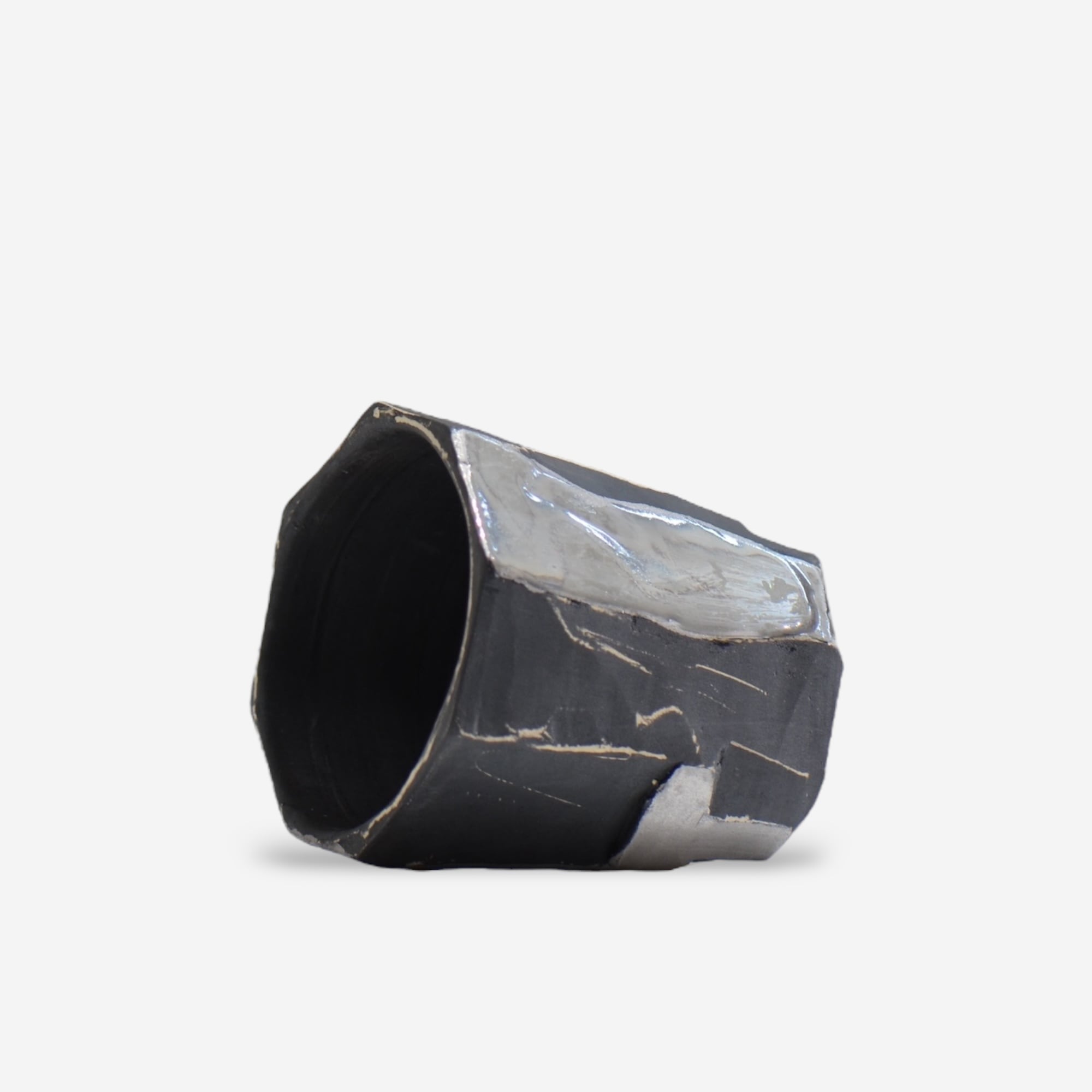 東絵里 kurogane02_11 / プラチナ/ M/ 約φ約９cm / 植木鉢