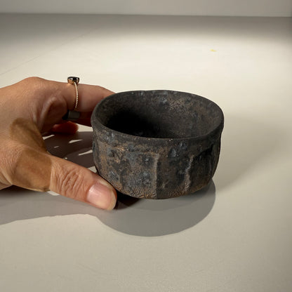 菊地元野 / マンガン釉 ぐい呑み / kg_03