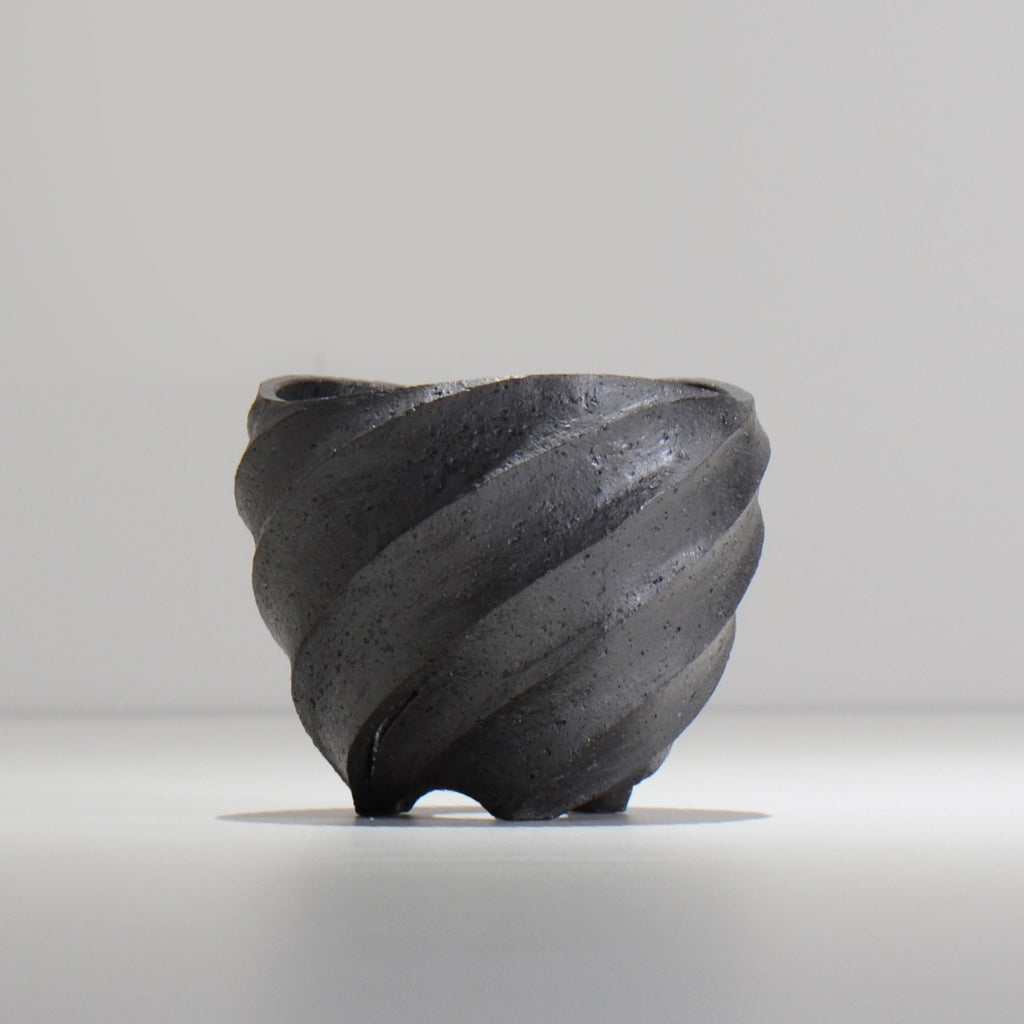 沖誠 / SPIIRAL_BLACK_01 / 約φ10.8～11.2cm  / 植木鉢