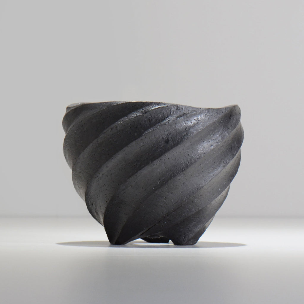 沖誠 / SPIIRAL_BLACK_02 / 約φ14.2～14.8cm  / 植木鉢
