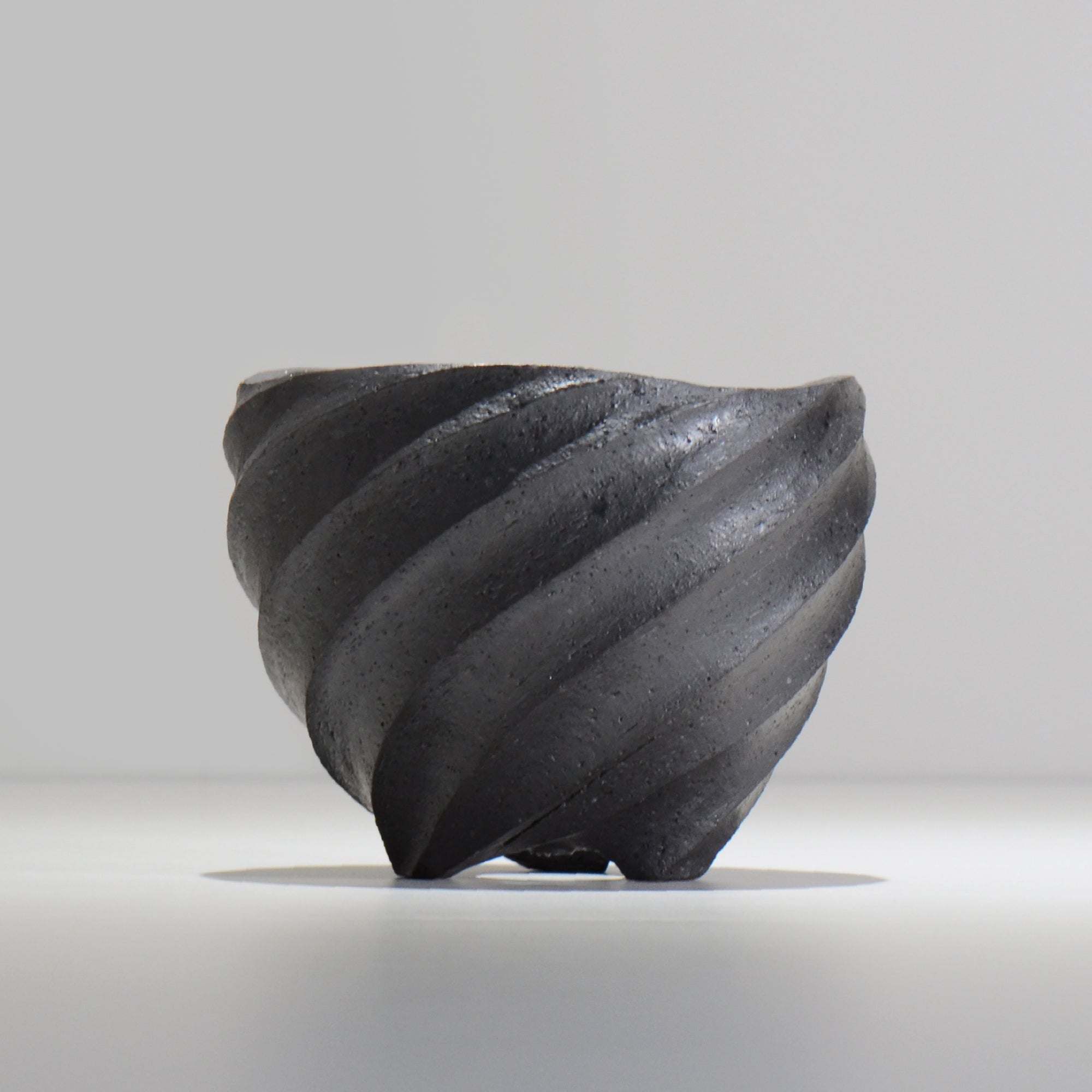 沖誠 / SPIIRAL_BLACK_02 / 約φ14.2～14.8cm  / 植木鉢